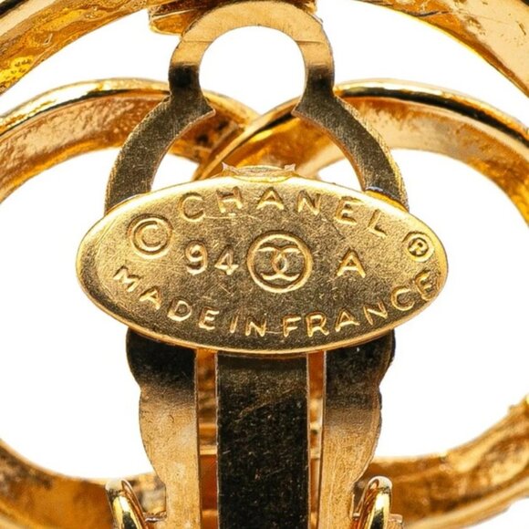 CHANEL CC Logos Circle Round Clip-On Vintage Earrings Gold Tone 94A Auth w/Box - Picture 4 of 4